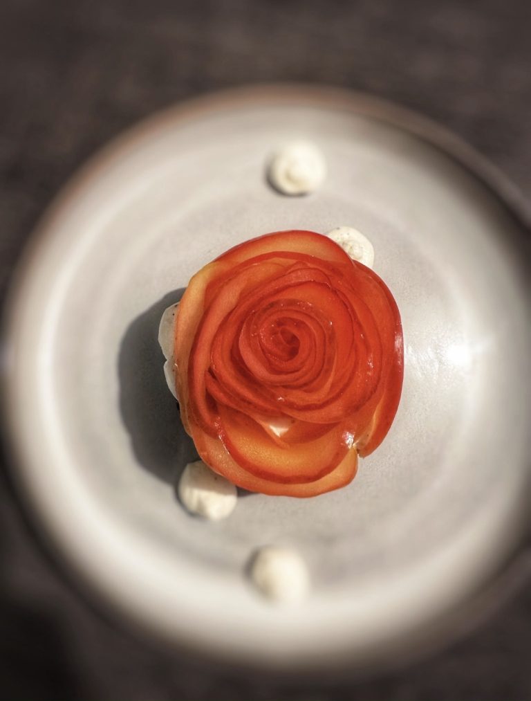 Tartelette pomme en rosace à Caen